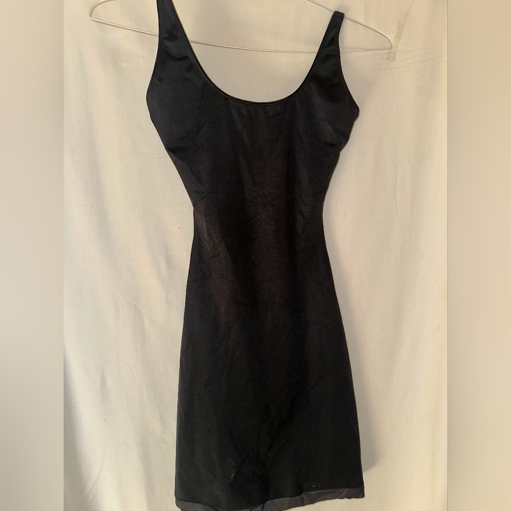 SPANX smooth Socialight slip